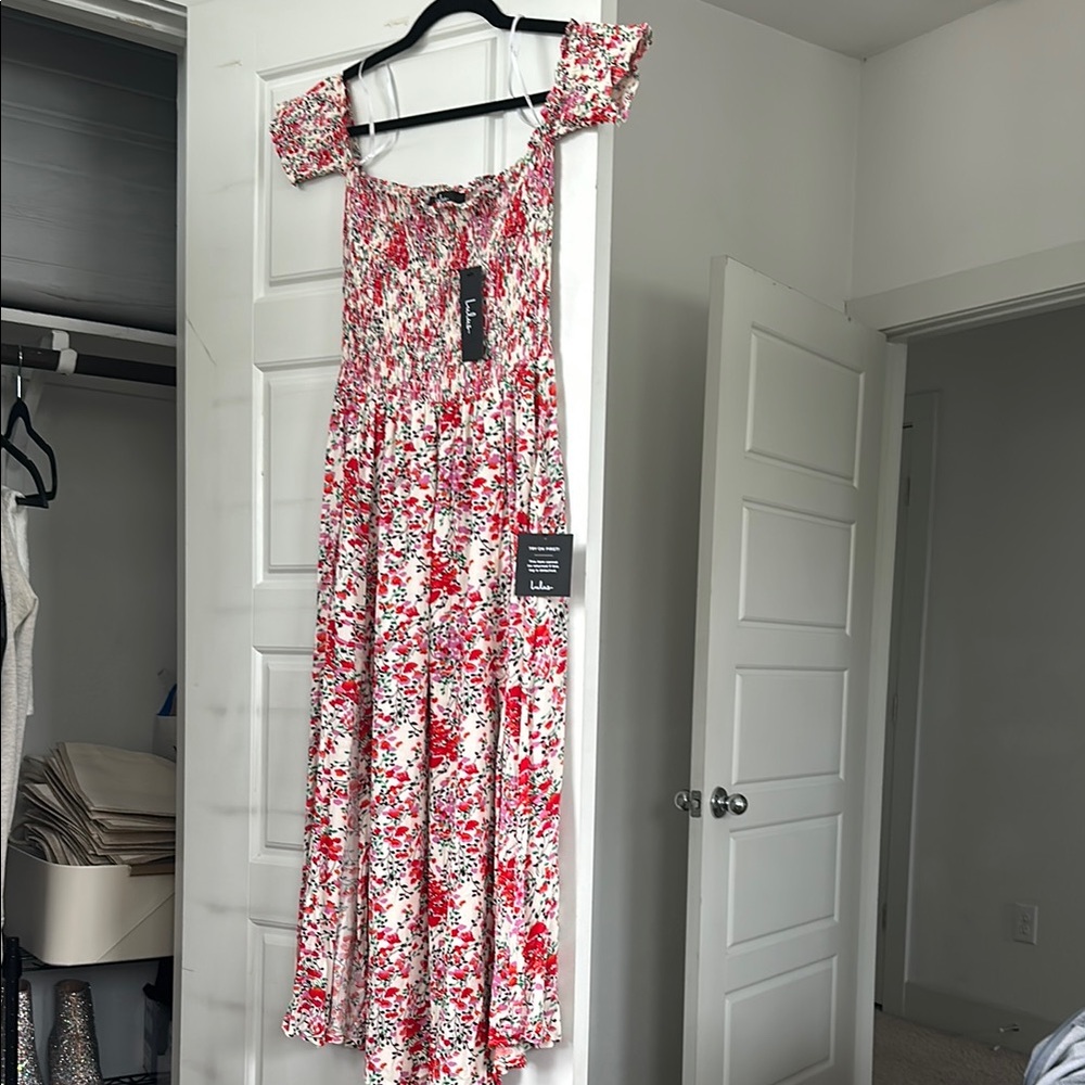 Lulu's White and Red Puff Sleeve Sundress